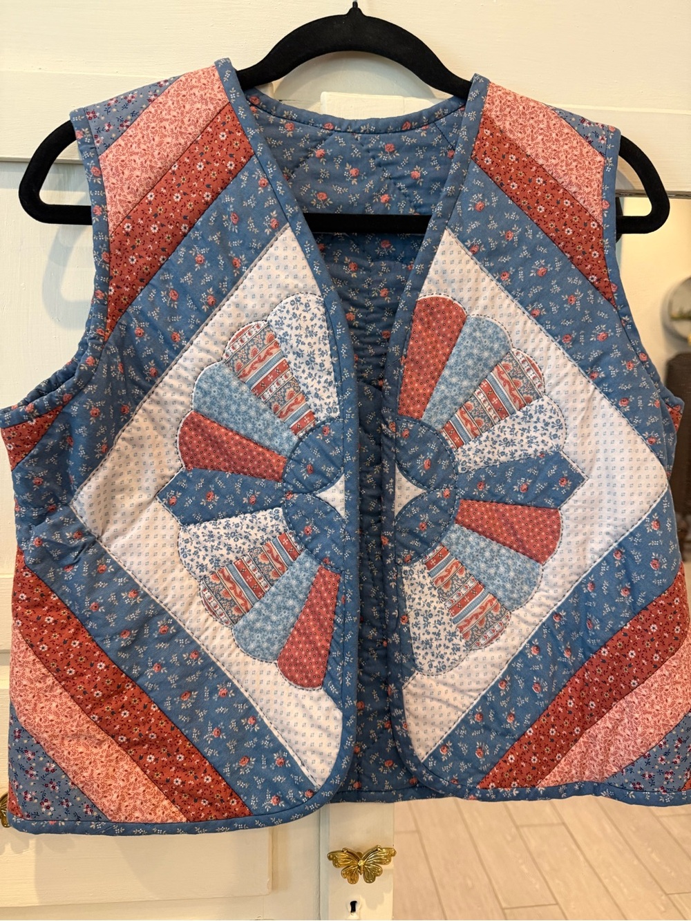 1970s Quilted Patchwork Vest in Blue, Terracotta & White Dresden Calico print